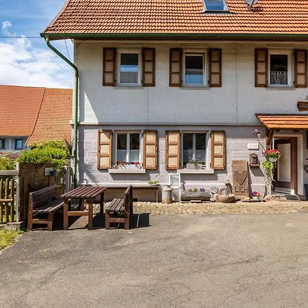 Schlosshof Täbingen Bauernhof *